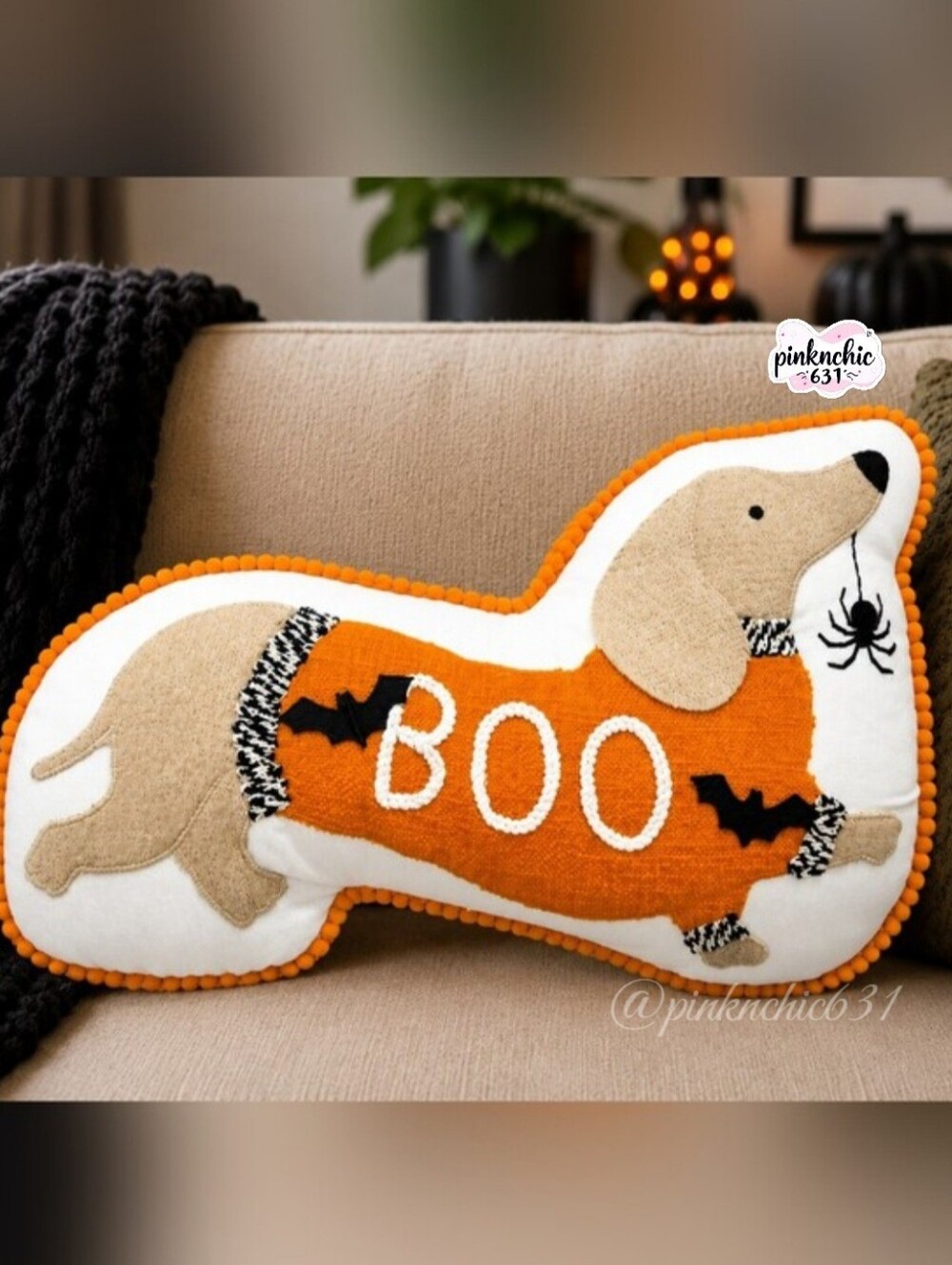 Hallow's Eve Dachshund Decorative Halloween Pillow In Sweater W Bats Weiner Dog